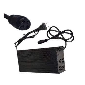 Automobilski hitni startni punjač (Ulaz 100-240V AC, Izlaz 12.6V/16.8V 10A, Punjiva litijeva baterija polimera, CE/FCC/ROHS)
