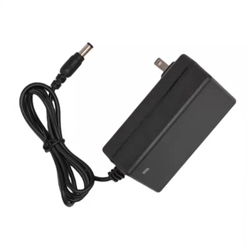 Punjač Li-ion baterija za ručni alat – 4 ćelije, izlaz 16.8V 1A, ulaz 220V, okrugli konektor 5.5 mm