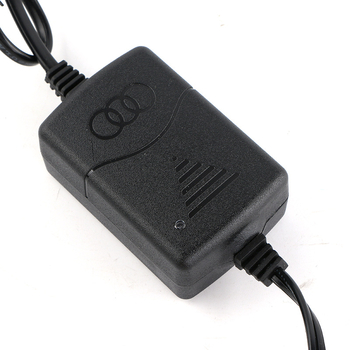 12V-os akkumulátor töltő autókhoz, ABS házzal