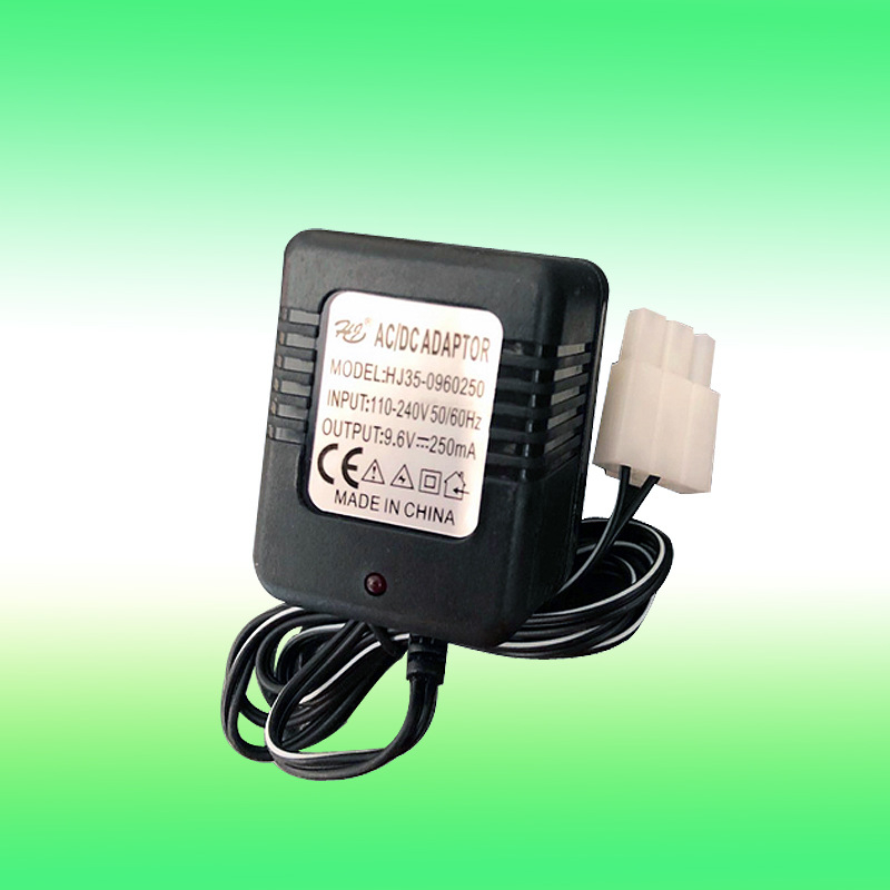 KET-3P interfészű akkumulátortöltő, 9.6V kimenet, 110-240V bemenet, töltőáram 250