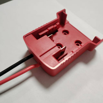 18V baterijski adapter za alate M18V s kabelskim priključkom (ulaz 18V, izlaz 18V)