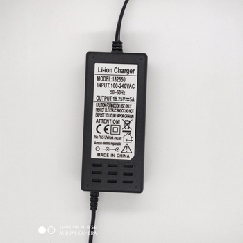 Punjač za LiFePO4 bateriju 5S 32650 – izlaz 18,25V, struja punjenja 3A, ulaz 110–240V, marka Pig boss