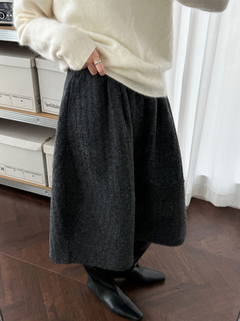 Suknja od vunenog blendinga, A-linija plise, srednje duljine, mikroelastična, zimska kolekcija 2025