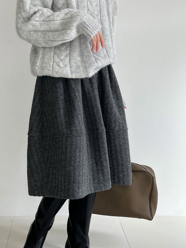 Suknja od vunenog blendinga, A-linija plise, srednje duljine, mikroelastična, zimska kolekcija 2025