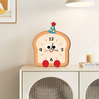 Stolni sat — Moderan kremasti minimalistički dizajn s LED zaslonom, drveno kućište i brojčanik, napajanje baterijom, debljina 10 mm