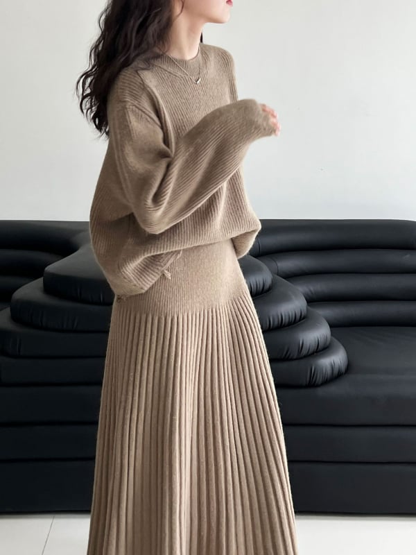 Set suknje i pulovera: pulover s okruglim izrezom + plisirana midi suknja visokih struka, jednobojni, akril vlakno, japansko-korejski ležerni stil (Zima 2025)