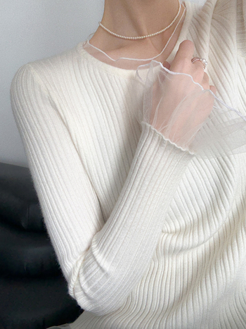 Γυναικεία πλεκτή μπλούζα με δαντελένια φάσα – ακρυλικό, στρογγυλός λαιμός, μακριά μανίκια, κανονικό μήκος, πουλόβερ (0052)