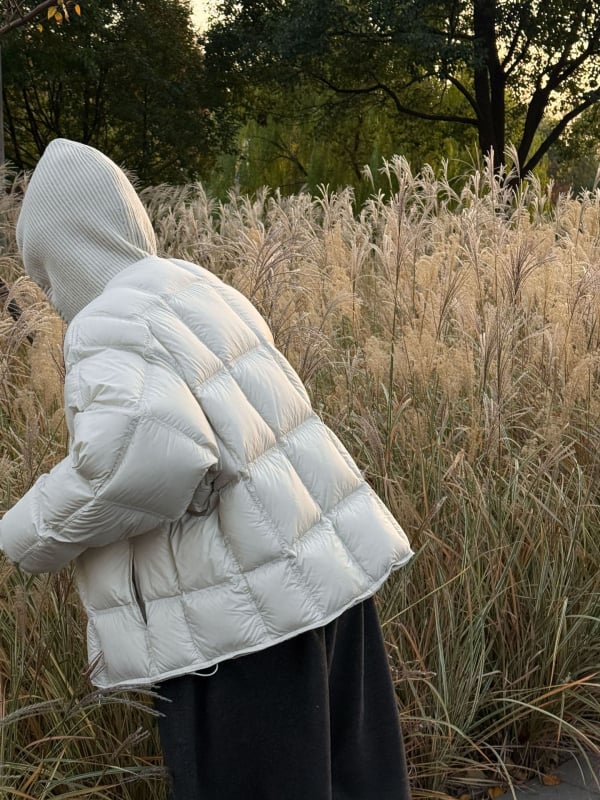 Γυναικείο μπουφάν πούπουλου με κουκούλα - νάιλον ύφασμα, γέμισμα πούπουλο πάπιας 101–200 g, περιεκτικότητα σε πούπουλο 90%+, φερμουάρ, χειμερινό, παχύ