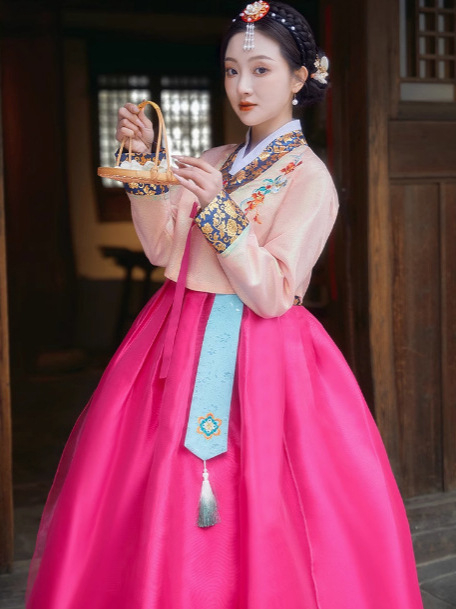 Hanbok kostim set za ženski folklorni ples, poliester materijal, jesen 2023