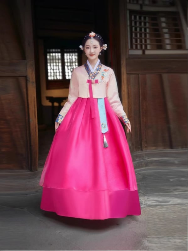 Hanbok kostim set za ženski folklorni ples, poliester materijal, jesen 2023