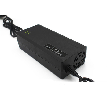 12V Li-ion punjač za balansiranje vozila – pametni punjač, izlazi 12.6V/14.6V/16.8V, struja punjenja 2–10A, ulaz 110–240V AC