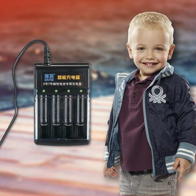 Mu Qi univerzalni punjač baterija 1,5V alkalinske Ni-MH Ni-Cd s USB kabelom
