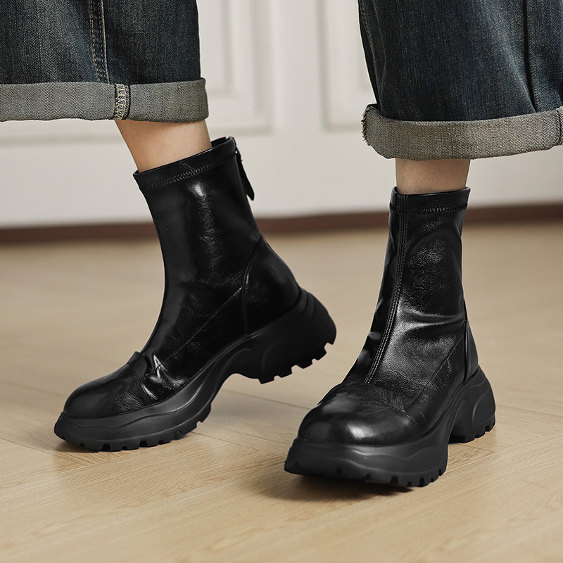 Дамски ултра-леки къси ботуши с платформа и дебела подметка, закрълен нос, ток 6–8 cm, цип