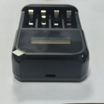 Četveroslojni LCD punjač za 1.5V litijske AA/AAA baterije s Type-C priključkom