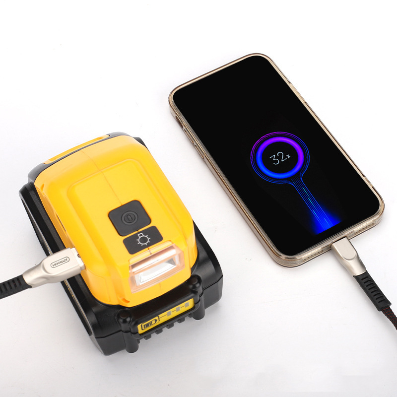 Quanta DW serija USB adapter za DeWalt 14.4–18V Li‑ion bateriju – DCB090, ulaz 5V 2.1A, izlaz 5V 2.1A