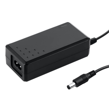 LiFePO4 akkumulátor töltő elektromos kerekesszékhez – bemenet 100–240V, kimenet 29.4V 2A, töltési áram 2000mA, UL/CE tanúsítás, túláram, túlfeszültség és rövidzár elleni védelem.