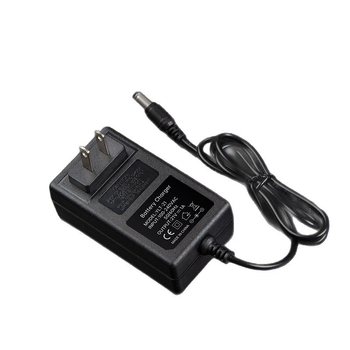Li-ion punjač baterija za alate sa pametnim indikatorom, kompatibilan 12.6V/16.8V/21V, ulaz 100-240V, izlaz 16.8V 1A