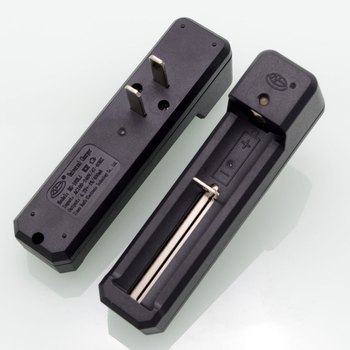 Punjač Li-ion baterija s jednim utorom, USB ulaz 5V, kompatibilan s 18650/10400/14500/16340, izlaz 4.2V 0.5A, 3.7V nominal