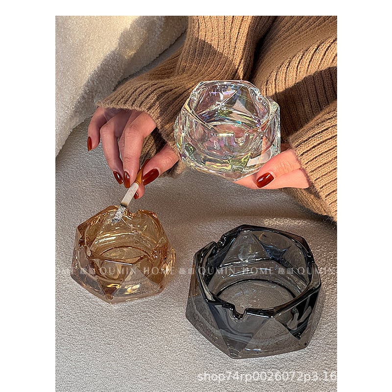 Üvegből készült hamutál, minimalist stílus, dekoráció és tárolási funkciók, Orthodontic márka