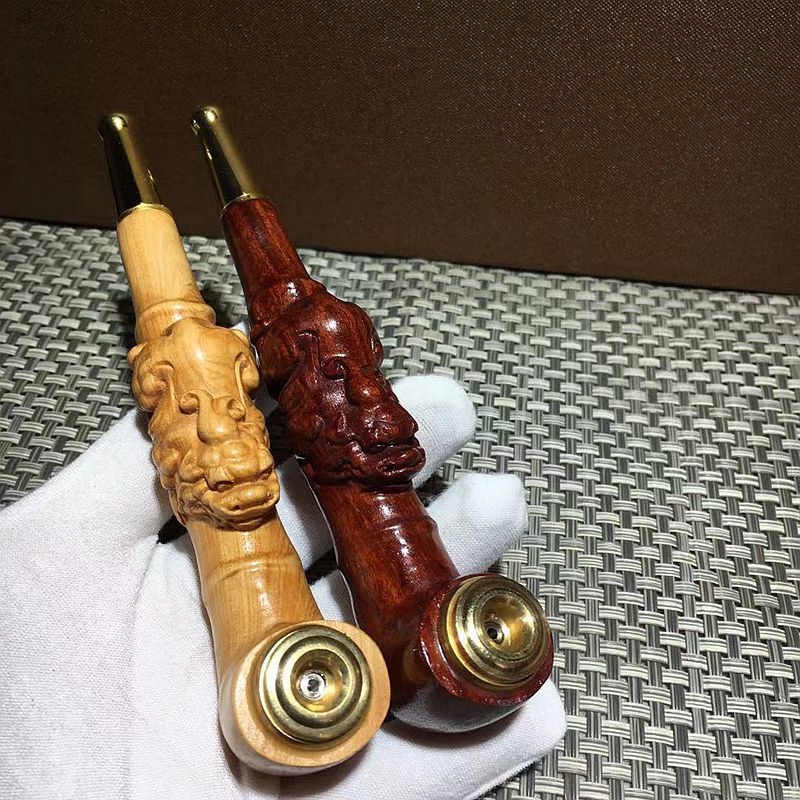 Drvena lula s urezbom Pixiu, modernim minimalističkim stilom, mahagoni materijal, mogućnost prilagodbe, ispis logotipa na raspolaganju, dvostruka upotreba – lula i držač za cigarete