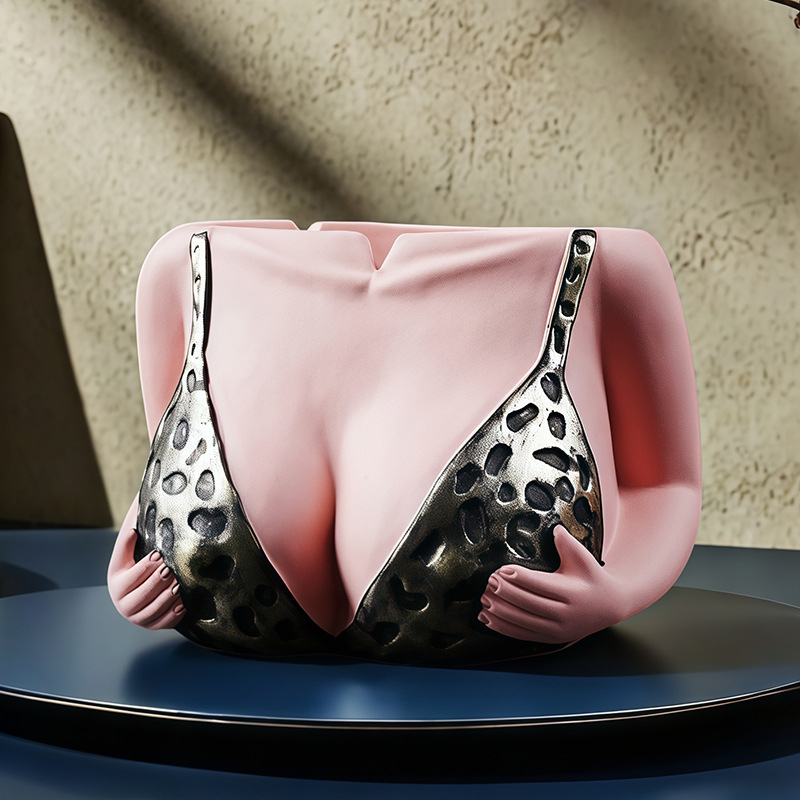 Cenușar din beton, design bikini, personalizabil cu imprimare de logo, decorativ și cu spațiu de depozitare.