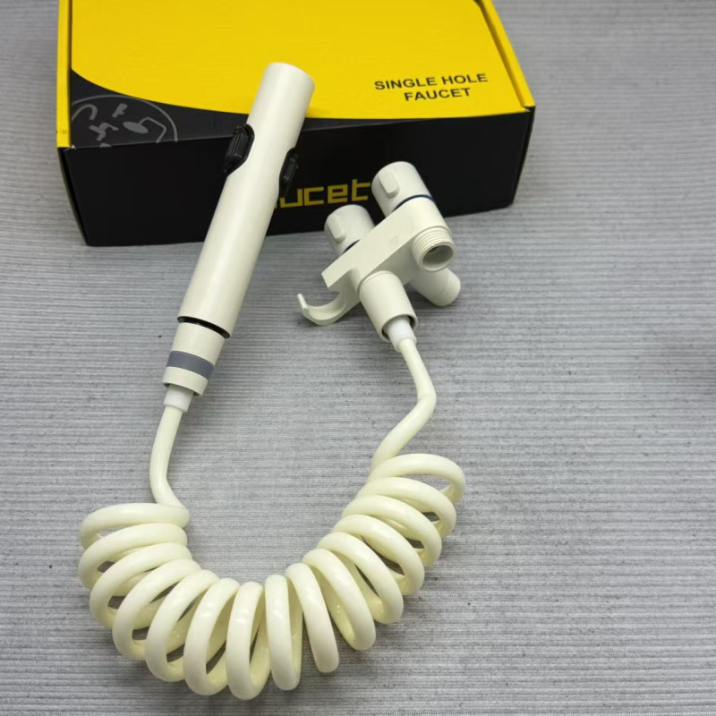 Set ventila za WC s ugrađenom instalacijom, s jednim ulazom i dva izlaza, mesing HM-1217, 1 MPa, Ø4 mm