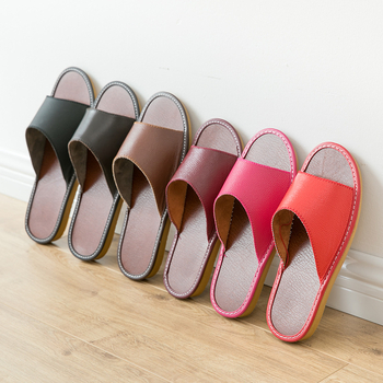 Papuci cu deget deschis, piele de bovine, talpă din tendon de vițel, respirabili, pentru uz casnic.