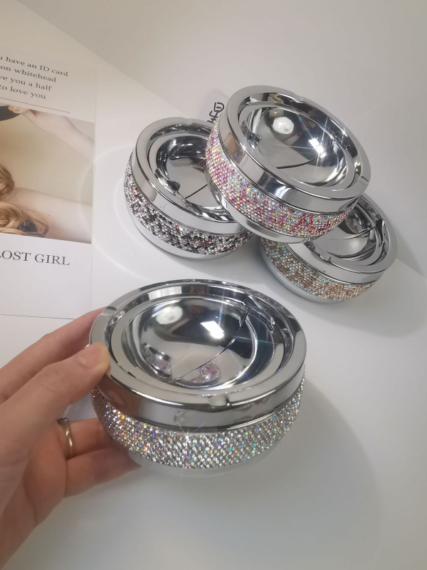 Scrumieră metalică decorată cu cristale, stil european, pentru casă, hotel și birou