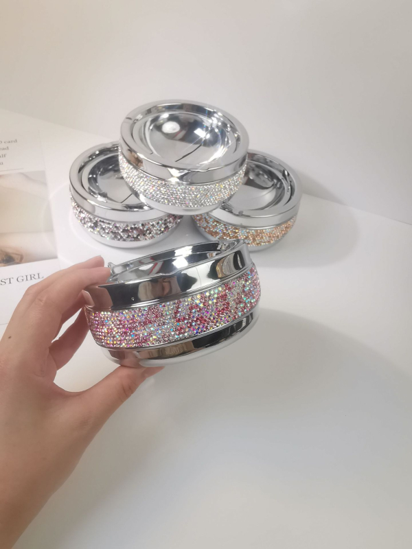 Scrumieră metalică decorată cu cristale, stil european, pentru casă, hotel și birou