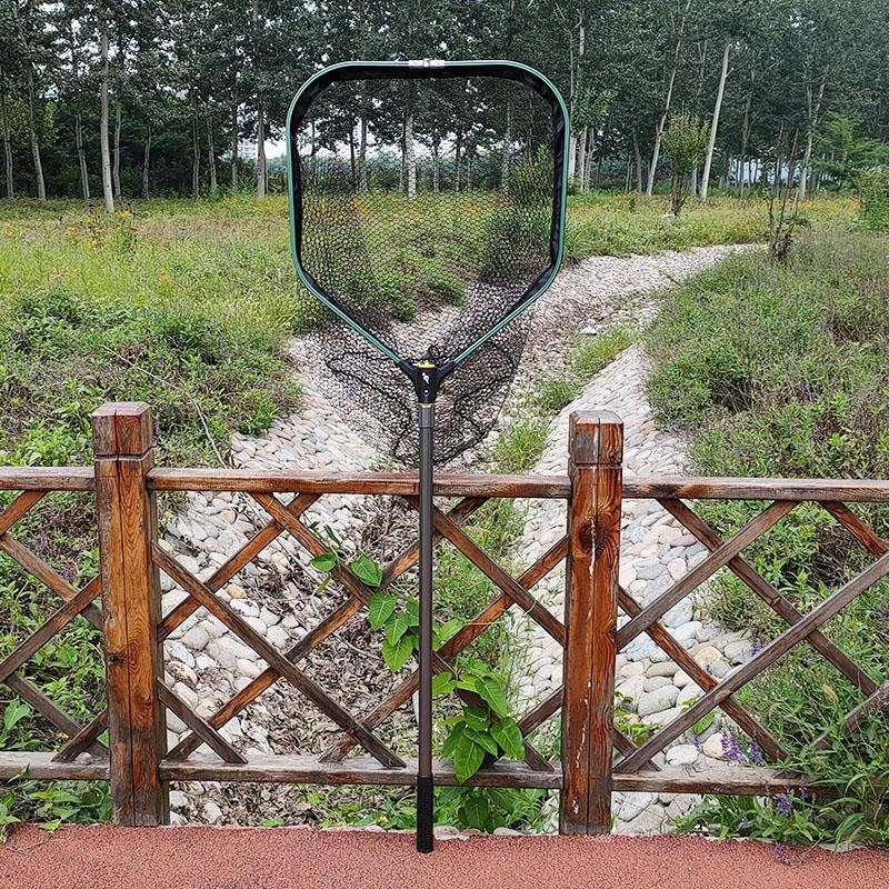 Komplet za ribolov: mreža od aluminijuma duljine 70 cm za crnu ribu i štuku, uz štap i glavu mreže protiv okretanja