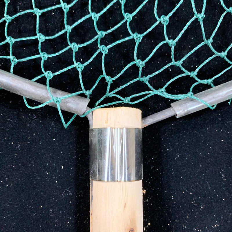 Fa fogantyújú horgász háló vasgyűrűvel, hatszálas dróthálóból