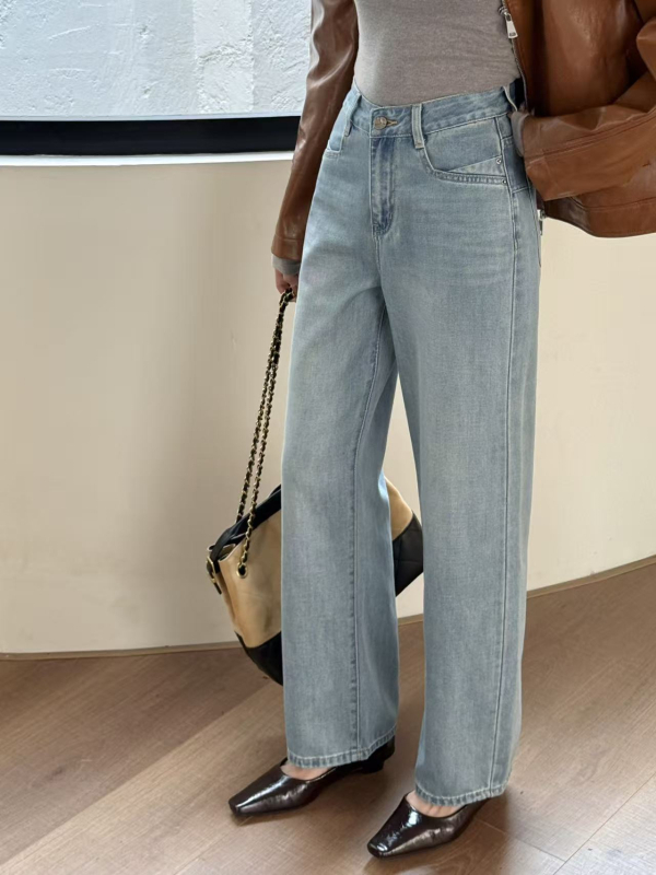 Ženske traperice od pamuka - visoki struk, straight kroj, mikroelastične, 70-80% pamuk