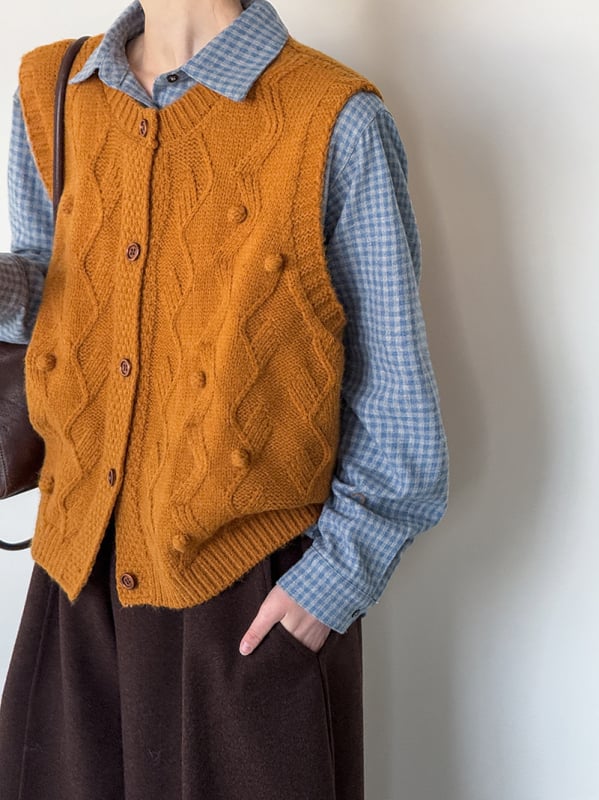 Női kötött mellény, koreai stílusú casual, kerek nyak, laza szabás, egygombos záródás, akril