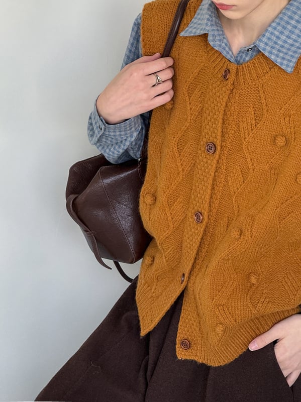 Női kötött mellény, koreai stílusú casual, kerek nyak, laza szabás, egygombos záródás, akril