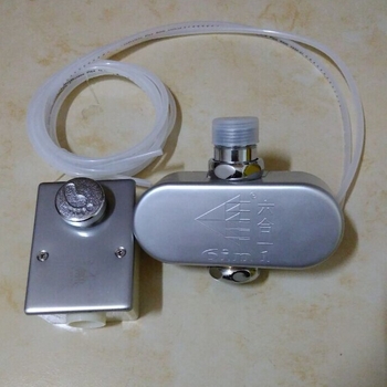 Hat egyben: rejtett hidraulikus lábpedálos öblítő szelep a squat vécéhez, és nyilvános hidraulikus pedálos öblítő, modell 9633, CE tanúsítvány