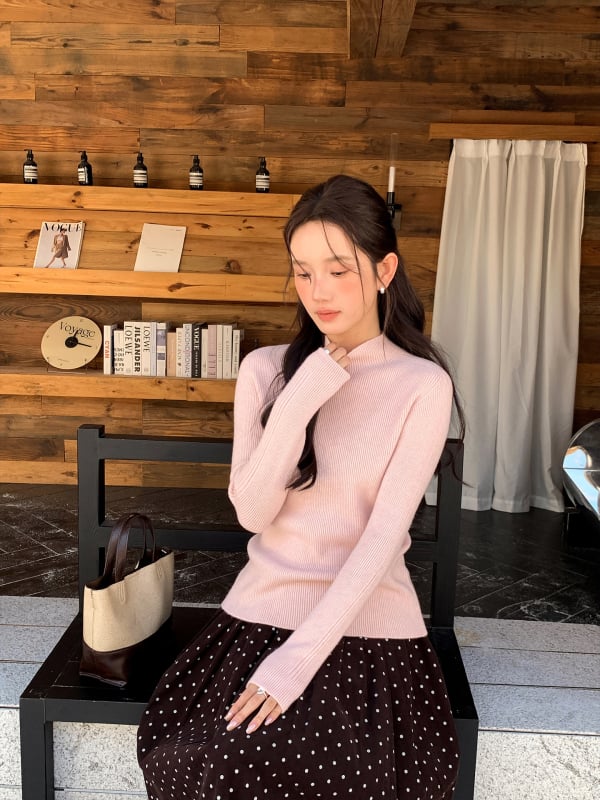 Πλεκτό πουλόβερ μαλλιού με μισο-υψηλό γιακά, μακριά μανίκια, παχιά ύφανση