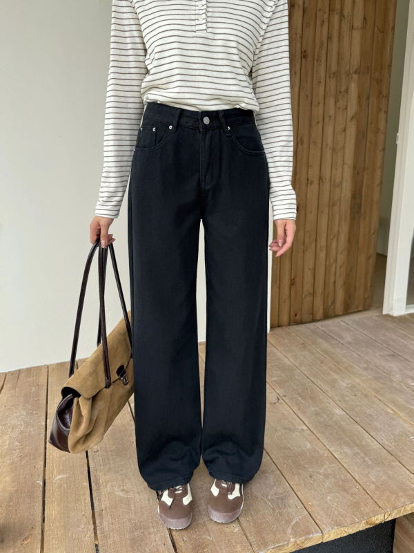 Ženske traperice ravnog kroja, Hongkong stil, denim s 70-80% pamuka