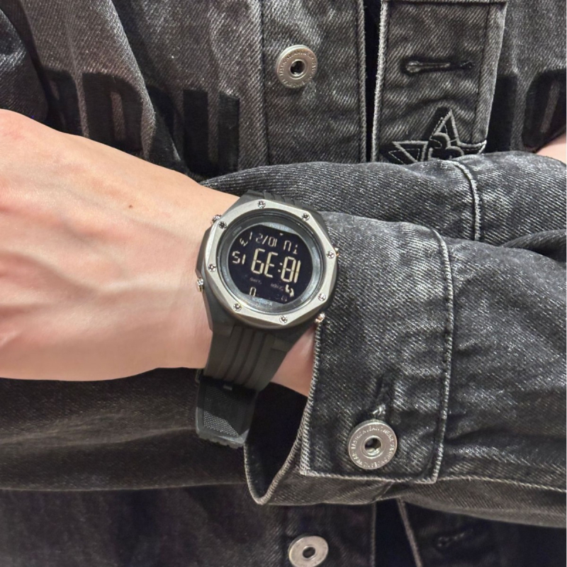 X-Geqck elektronički sat s praćenjem sna, brojanje koraka, štoperica, alarm, vodootporan do 50 m