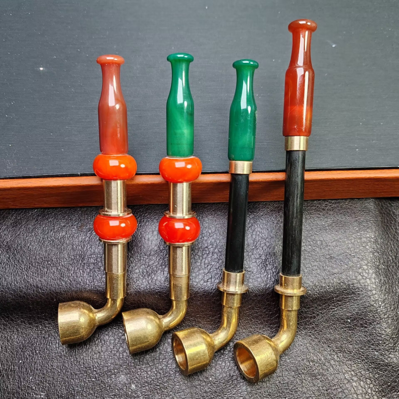 Metalni bong, staromodnog stila, ručno izrađeno, usnik od agat, tradicionalan etnički dizajn
