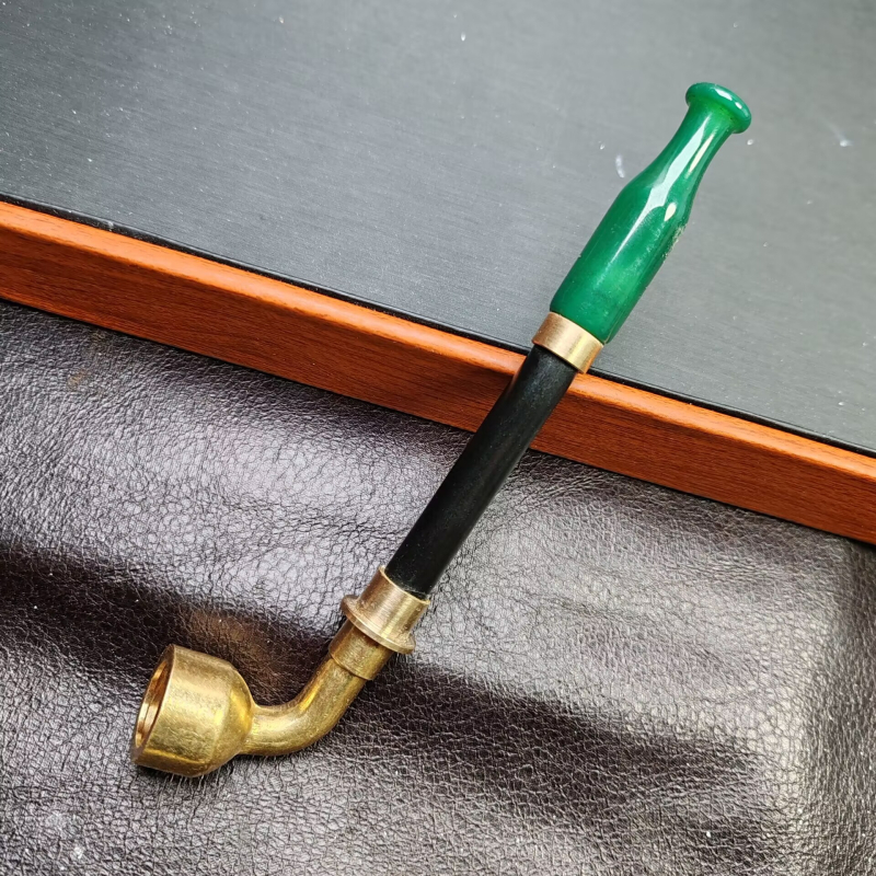 Metalni bong, staromodnog stila, ručno izrađeno, usnik od agat, tradicionalan etnički dizajn