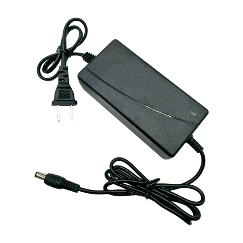 Punjač Li-ion 12.6V 3A/4A/5A s LED indikatorom za baterije 18650, ulaz AC 100-240V