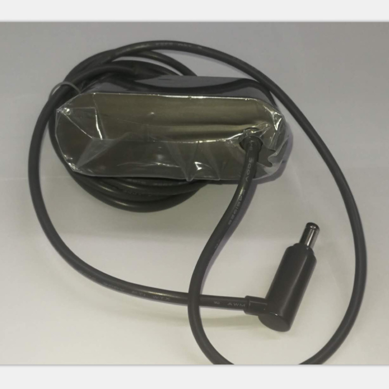 Dyson punjač za usisavač V6/V7/V8 i DC58/DC59, 26.1V 0.78A Li-ion, ulaz AC100-240V