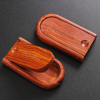 Összecsukható tömörfa pipatartó – kézzel készített, modern minimalista stílus, egy rekeszes, otthoni használatra