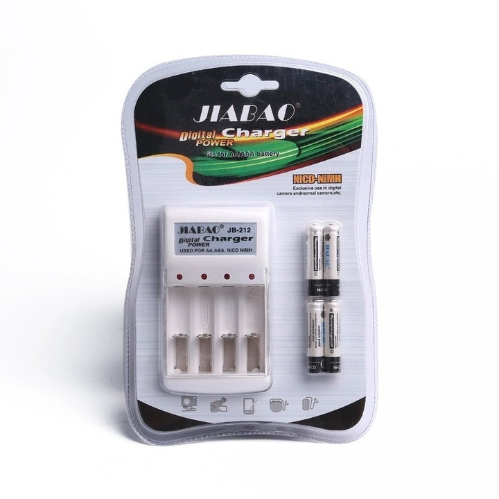 NiCd újratölthető elemkészlet 1.2V No.5 & No.7 töltővel JB-212 CNAS tanúsítvánnyal