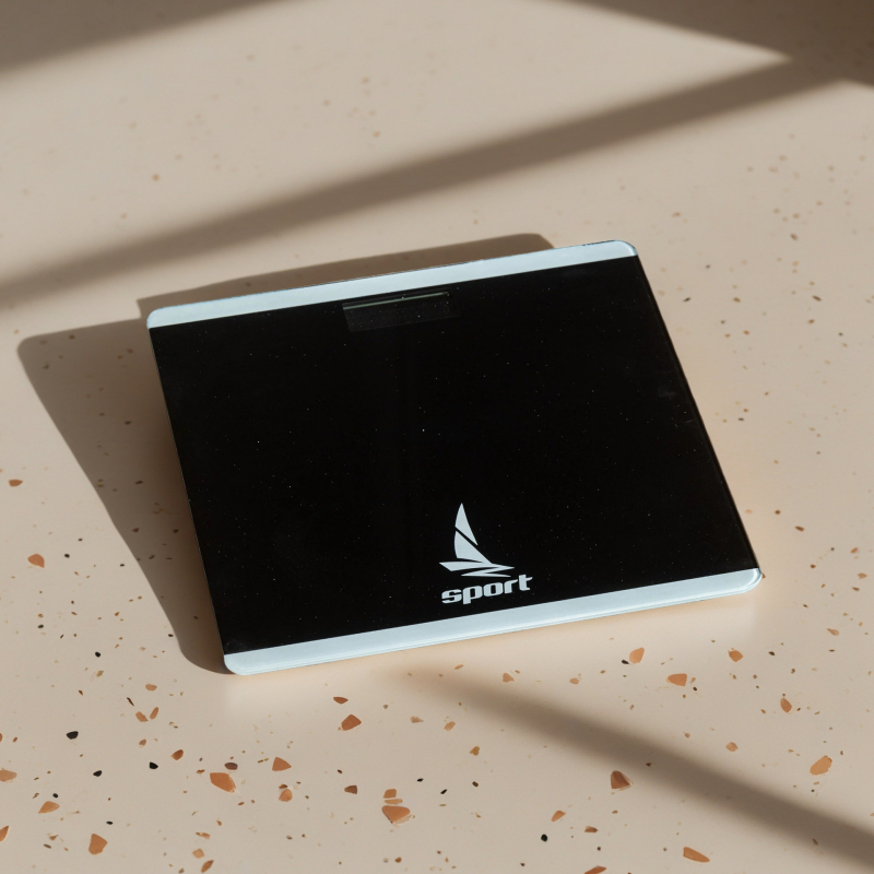 Otthoni testsúly- és testzsír mérleg, Type-C tápegység, 180 kg kapacitás