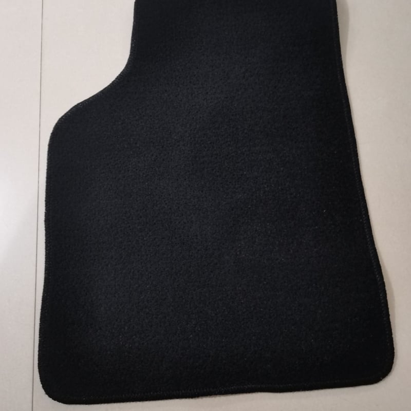 Универсални подложки за автомобил за петместен модел, петчастен комплект; материал: вълна; дебелина: 20 мм; тегло: 10 кг; съвместим с Audi A6L