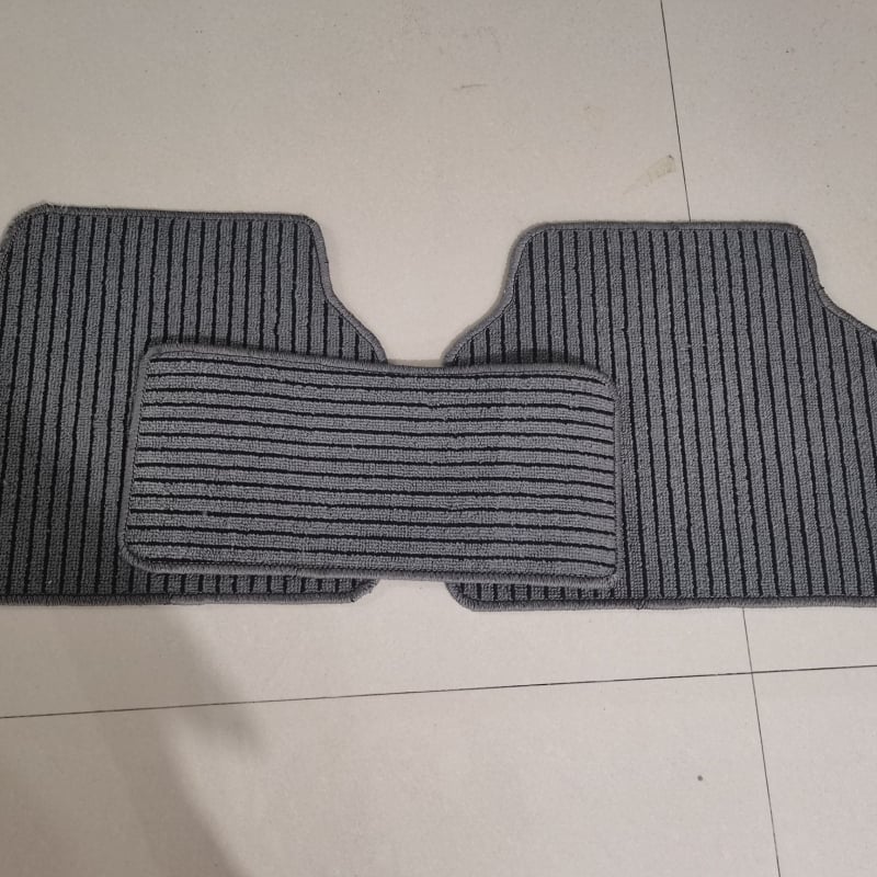 Универсални подложки за автомобил за петместен модел, петчастен комплект; материал: вълна; дебелина: 20 мм; тегло: 10 кг; съвместим с Audi A6L