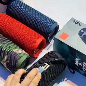 Vanjski Bluetooth zvučnik s dva zvučnika, 10W, 60Hz–15kHz, SNR 75dB, Ugrađena baterija 1200–2000mAh