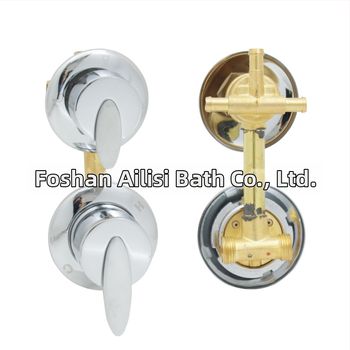 Réz falra szerelt zuhanykeverő – kerámiás szeleppel, 0–100°C, 1 MPa, elektroplakált felület