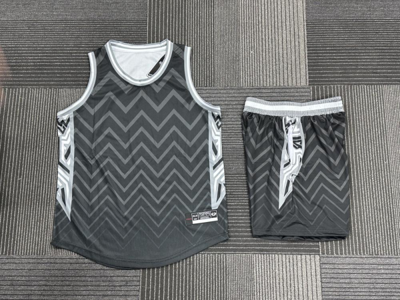 Unisex košarkaški komplet za odrasle, brzo sušeći bez rukava top, slobodan kroj, 100% poliester, pogodan za ljeto, proljeće i jesen, više sportova.